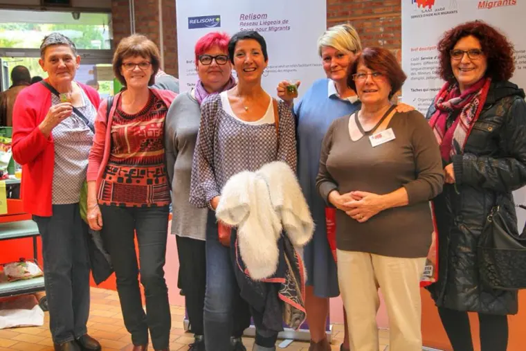 Un groupe de femmes réunies lors d'une rencontre.
